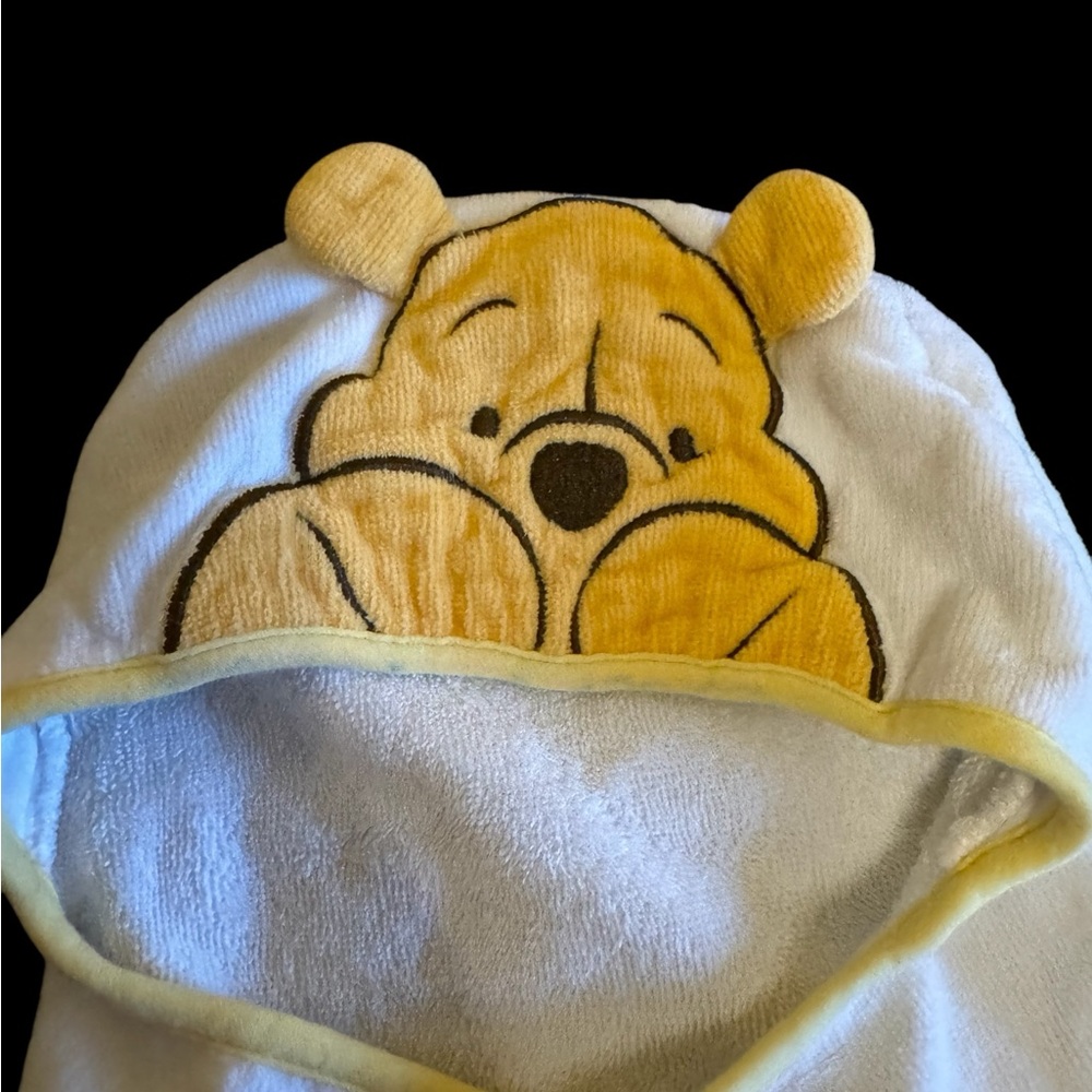 Disney Winnie the Pooh Baby Bath Hooded Towel - Picture 3 of 6